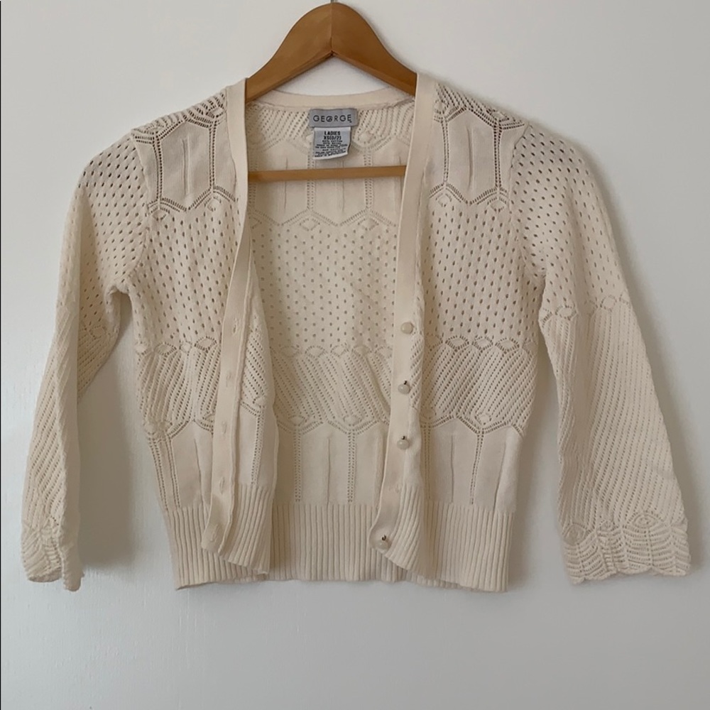 Cropped cardigan with 3/4 sleeves